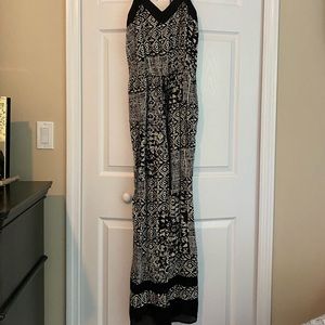 COPY - Women’s wide leg jumpsuit - size M
